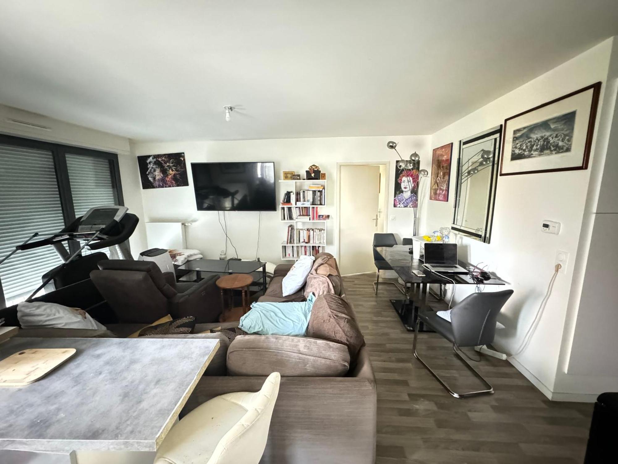 Grande Chambre 14 M2 Avec Salle De Bain Privative A Nanterre Prefecture Proche La Defense Arena Campus Sncf Et Paris Exterior foto